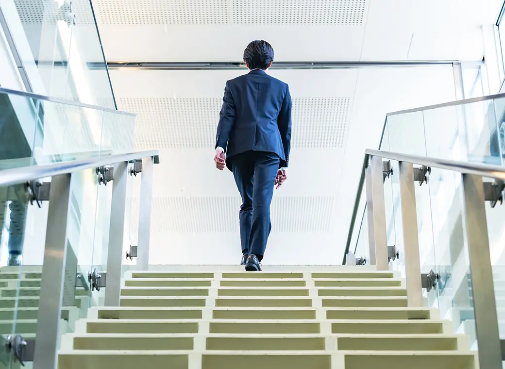 長期的な安定と、未経験からじっくりキャリアを築ける安心感